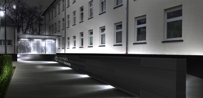 811x394 – 1